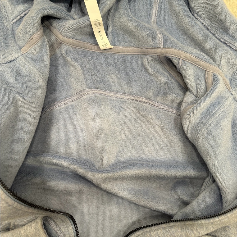 Lululemon Women’s Gray Zip-Up Hoodie Size 6 - Picture 11 of 11